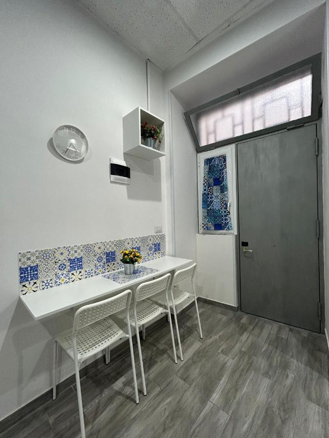 O' Vascio Ro' Nonno Bed & Breakfast เนเปิลส์ ภายนอก รูปภาพ